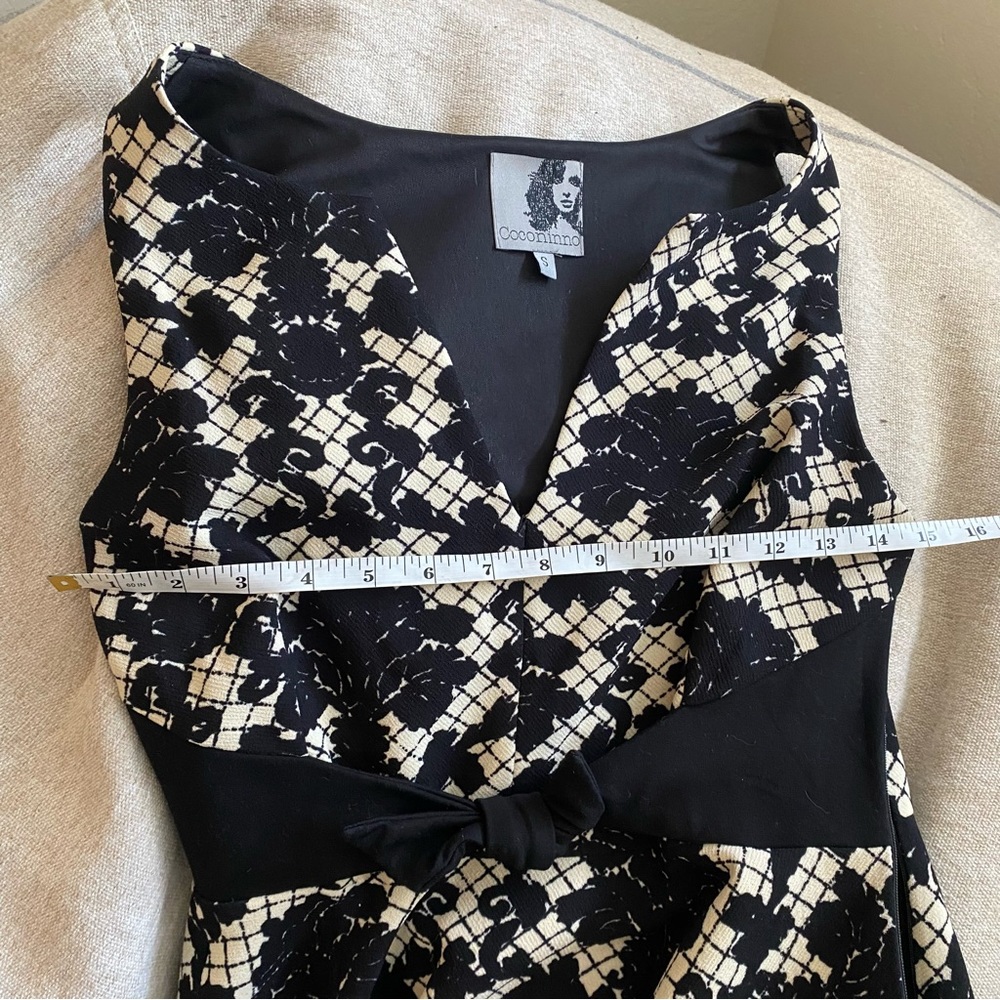 COCONINNO Fit and Flare Sleeveless Cocktail Dress - Picture 5 of 10